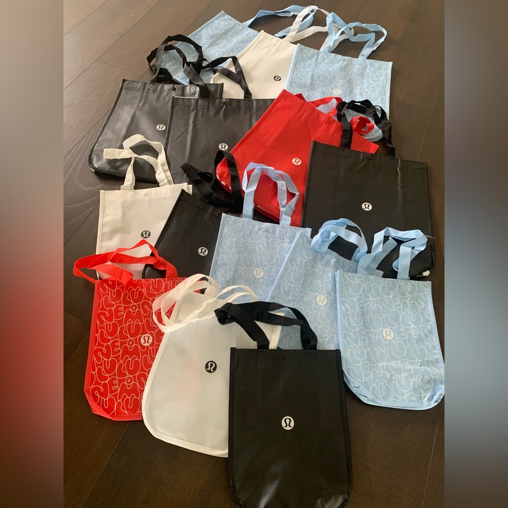 HUGE HAUL OF 15 BRAND NEW Reusable Lululemon Logo Tote Bags (7x Large 8x Small)